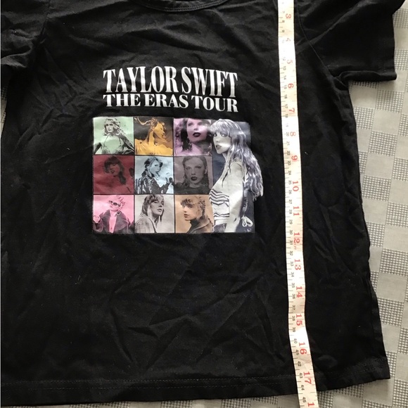 Lot Of Girls Taylor Swift Shirts Sz. S, Coloring Book, Bracelets, Posters - Picture 3 of 12
